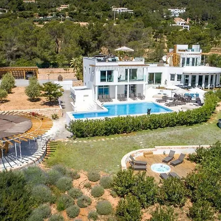 Luxury In With Stunning Seaviews Βίλα Es Cubells