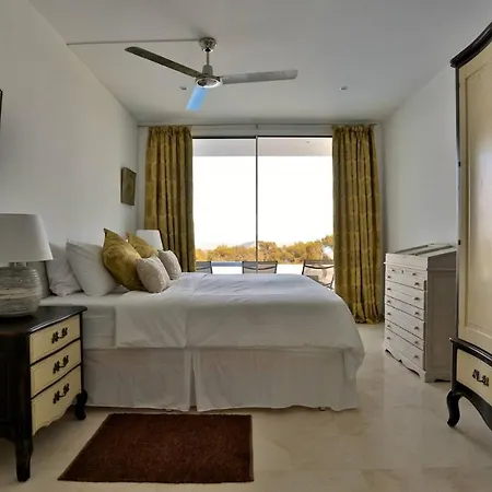 Βίλα Luxury In With Stunning Seaviews Es Cubells