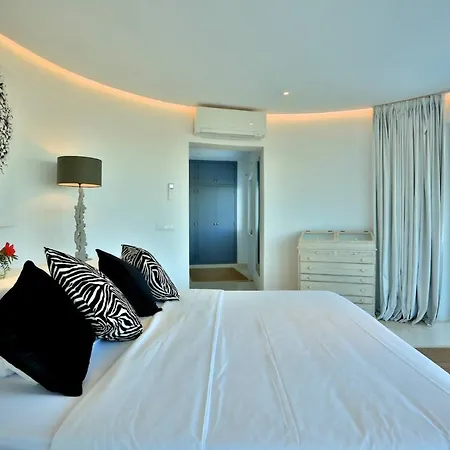 Luxury In With Stunning Seaviews