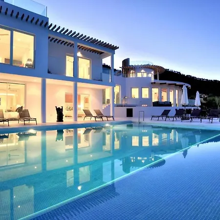 Luxury In With Stunning Seaviews Es Cubells