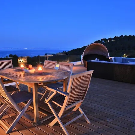 Βίλα Luxury In With Stunning Seaviews Es Cubells